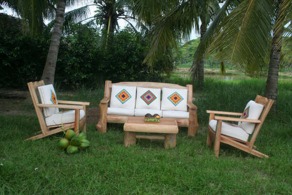 Jair Eduardo Ruiz Sanchez, www.procurandounperdon.com, Bloque Vencedores de Arauca, Reparacion a Victimas de las Autodefensas en Colombia, Tribunal Justicia y Paz de Bogota, Tame - Arauca, Miguel Angel Mejia Munera, Prevencion reclutamiento de Niñas, niños, jovenes y adolescentes en Colombia, muebles rusticos, manillas en chaquira checa, diseños en chaquira checa, Verdad Abierta, EPMSCESP